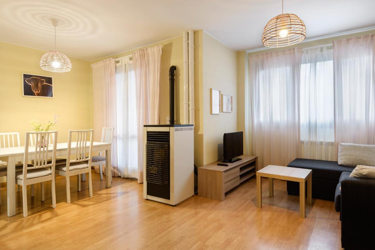 Casa Con Jardin En Hecho Villa Exteriör bild